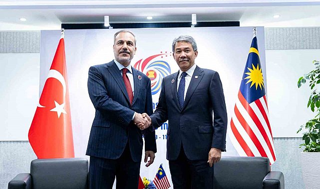 Bakan Fidan Malezya'da Malezya Dışişleri Bakanı Mohamad bin Hasan ile görüştü