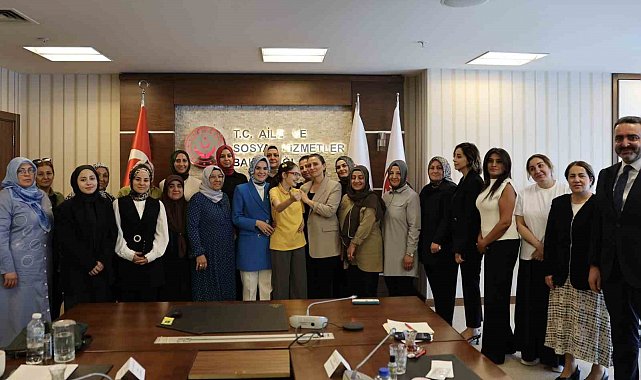 Bakan Göktaş, şehit eşleriyle bir araya geldi