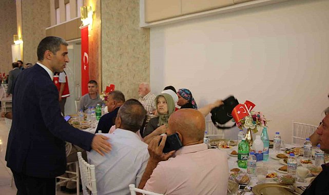 Bakan Yardımcısı Boyraz, Uşak'ta şehit yakınları ve gazi aileleri ile yemekte bir araya geldi