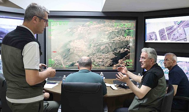 Bakan Yardımcısı ve Bursa protokolü orman yangınlarını yakından takip ediyor