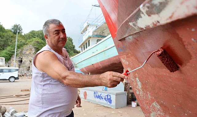 Balıkçılar, teknelerini yeni sezona hazırlıyor