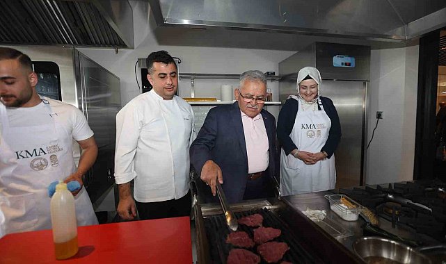 Başkan Büyükkılıç, Mutfak Sanatları Merkezi'nde Workshop etkinliklerine katıldı