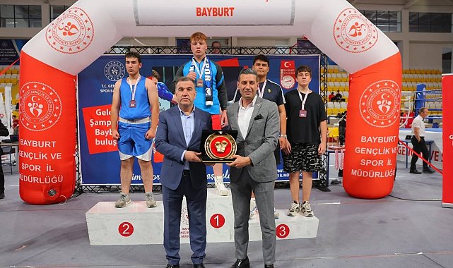 Bayburt'ta 'Boks Şampiyonası' sona erdi