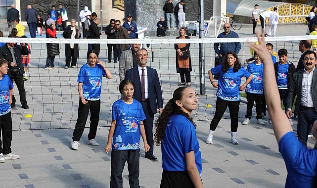 Bayburt'ta Yaz Spor Okulları'nın açılışı yapıldı