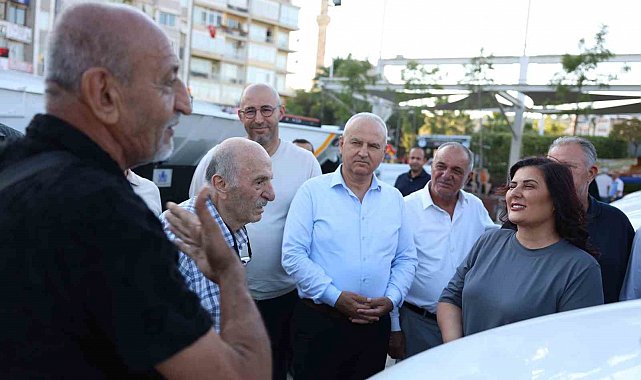 Belediyeye yeni alınan araçları gören yaşlı amcalar, Başkan Çerçioğlu'na böyle teşekkür etti