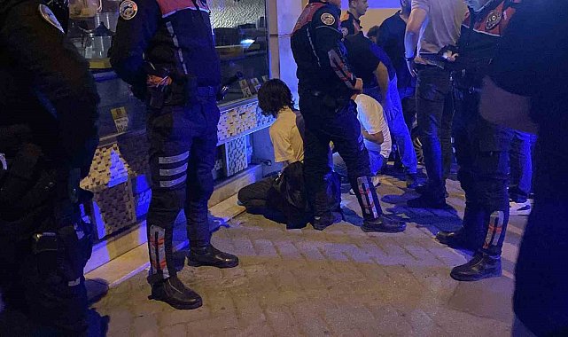 Benzin istasyonundan çaldığı otomobille kaçan hırsız 6 saat sonra yakalandı