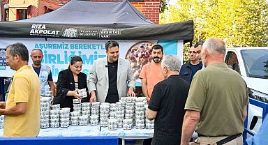 Beşiktaş Belediyesi'nden vatandaşlara aşure ikramı