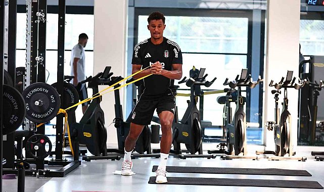 Beşiktaş, günün ikinci antrenmanında salonda çalıştı