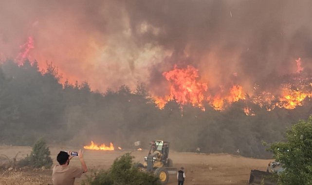 Bilecik'teki orman yangını 7 köyü etkisi altına aldı