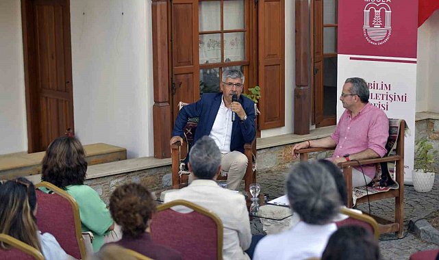 Bilim Kafe'de tarih konuşuldu