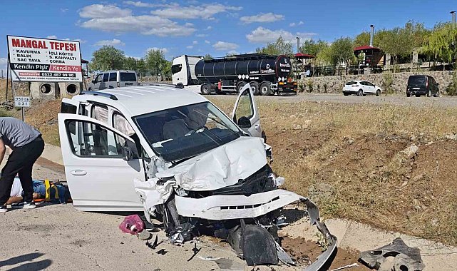 Bingöl'de trafik kazası: 3 yaralı
