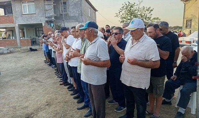 Biri kazada, diğeri hastanede vefat eden çift yan yana toprağa verildi