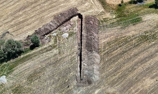Bölgedeki yüz binlerce kişiyi ilgilendiren fay hattında hendek açıldı, akademisyenler çalışma yaptı
