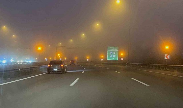 Bolu Dağı'nda sis ve yağış etkili oluyor