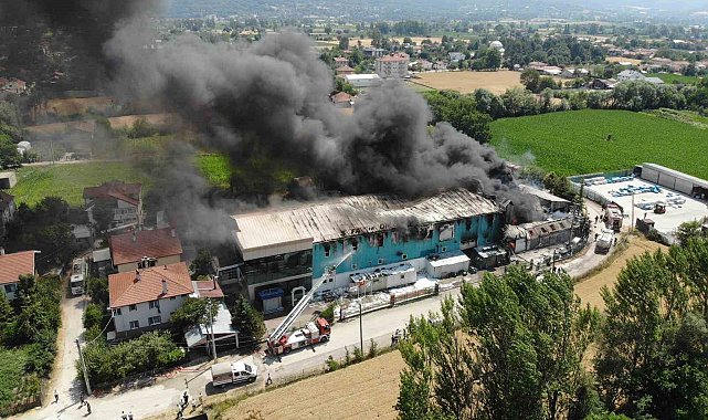 Bolu'daki fabrika yangını havadan görüntülendi