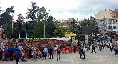 Bu da ücretsiz karpuz kuyruğu