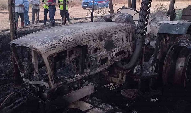 Burdur'da traktörden çıkan yangında 5 dönüm arazi kül oldu