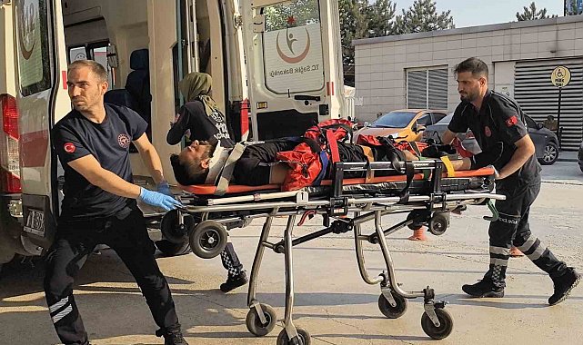 Bursa'da çatı çöktü: 29 yaşındaki genç ağır yaralandı