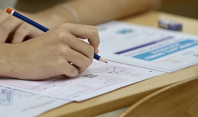 Bursa'dan YKS'de üç Türkiye birincisi çıktı