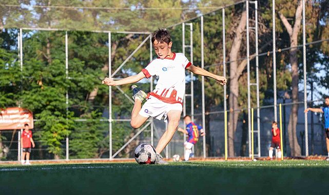 Büyükşehir Futbol Akademisi'nde yeni sezon başladı