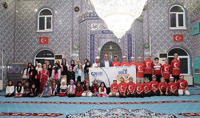 Camiler çocuklarla şenlendi: Geleneksel projeye ilgi büyük