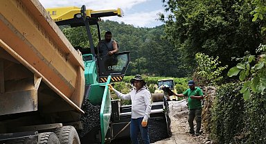 Çanakkale'de asfalt dökme çalışmalarına devam ediliyor