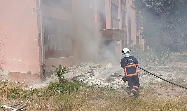 Çankırı'da çıkan ot yangını büyümeden söndürüldü