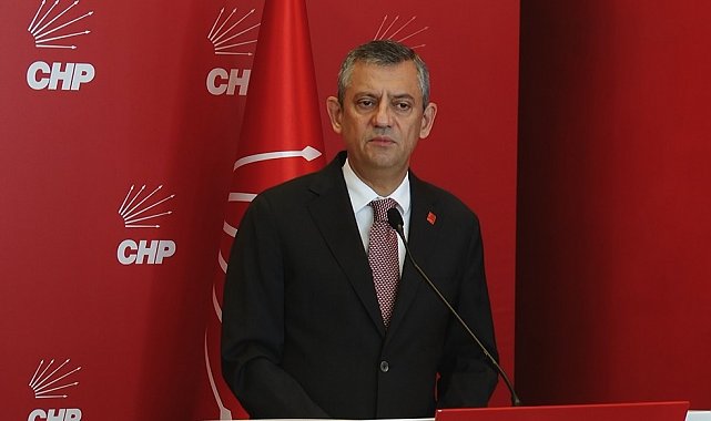 CHP Genel Başkanı Özel, Zafer Partisi Genel Başkanı Özdağ'la görüştü