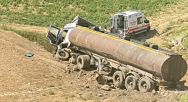 Cizre'de tır ile hafif ticari araç çarpıştı: 2 yaralı