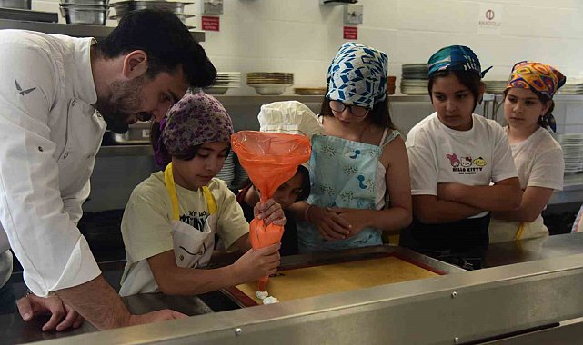 Çocuk Üniversitesi programları mutfak atölyesi ile devam ediyor