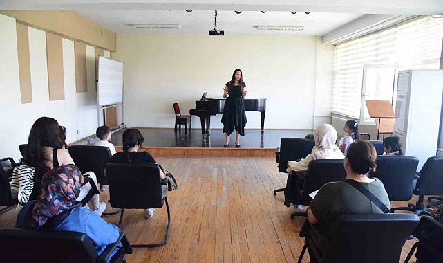 Çocuk Üniversitesi'nin düzenlediği 'Piyano ve Klasik Batı Müziği' programı tamamlandı