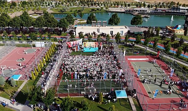 Çocuklar tatil keyfini şenlikte yaşadı