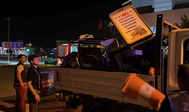 Çorum zabıtasından kaldırım işgallerine gece operasyonu