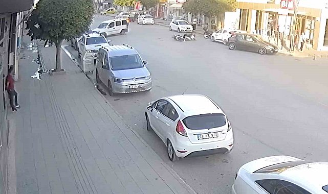 Çorum'da hafif ticari araç ile motosiklet çarpıştı: 2 yaralı