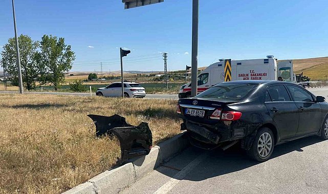 Çorum'da iki otomobil çarpıştı: 4 yaralı