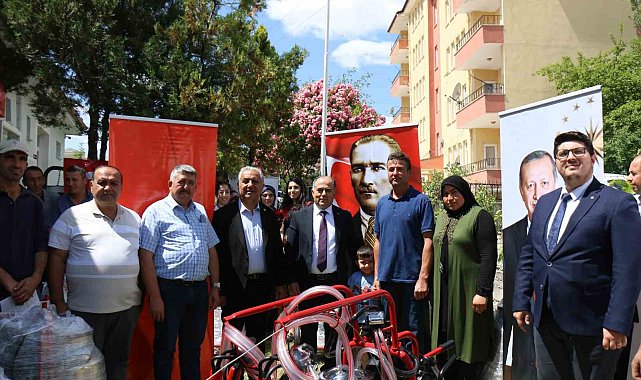 Çorum'da mobil süt sağım makinesi dağıtıldı