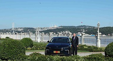 Cumhurbaşkanı Erdoğan, Togg'un yeni modeli T10F'yi test etti