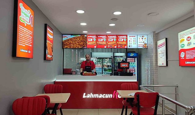 Dededen öğüdü aldı, 2 lahmacun ve ayranı 99 TL yaptı