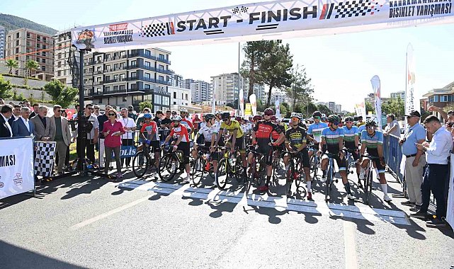 Depremin şehri Kahramanmaraş'ta Uluslararası Bisiklet Turnuvası
