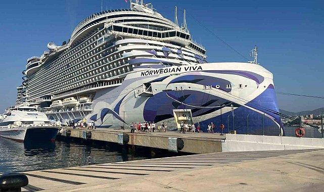 Dev gemi Bodrum'a ilk kez geldi