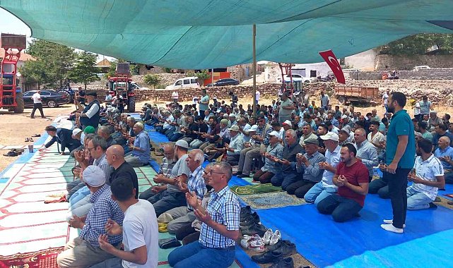 Develi'nin Çomaklı köyünde yağmur duası yapıldı