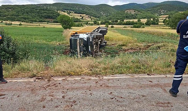 Devrilen kamyonun sürücüsü hayatını kaybetti