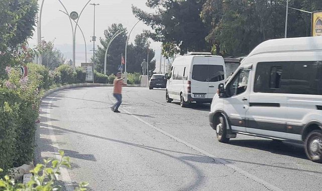 Dicle Üniversitesi yerleşkesinde yaya güvenliği endişesi