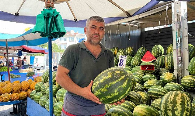 Diğer meyvelerden 20 kat ucuz olmasına rağmen karpuza umulan talep yok
