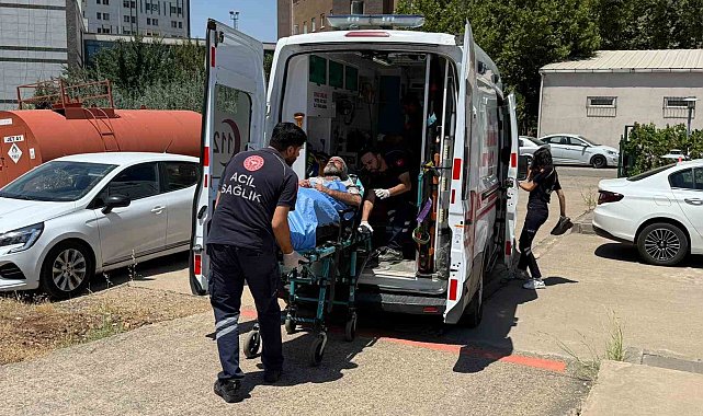 Diyarbakır'da felç geçirme şüphesi bulunan vatandaş, ambulans helikopterle hastaneye sevk edildi
