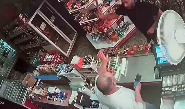 Dondurma iadesini kabul etmedi, pala ile saldırıya uğradı