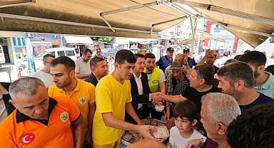 Dörtyol'da orman yangınında şehit düşen kahramanlar için helva dağıtıldı