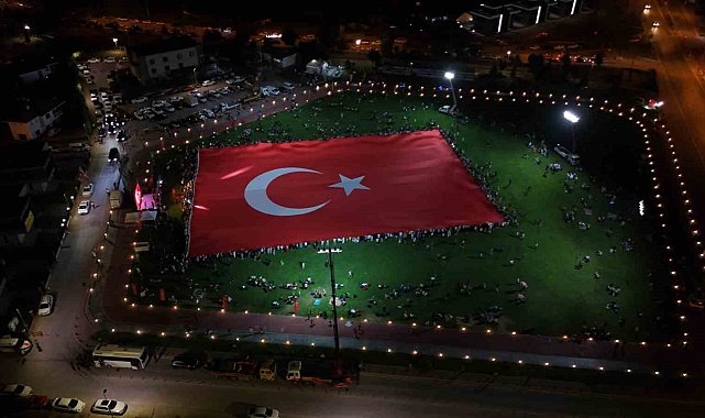 Dünyanın en büyük Türk bayrağı Kayseri'de yeniden açıldı
