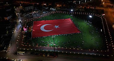 Dünyanın en büyük Türk bayrağı Kayseri'de yeniden açıldı