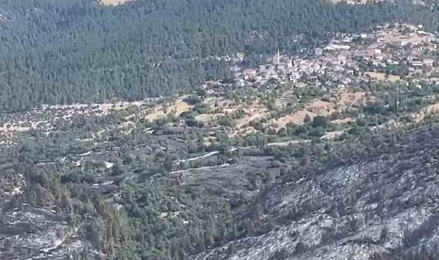 Dursunbey yangınında soğutma çalışmaları başladı